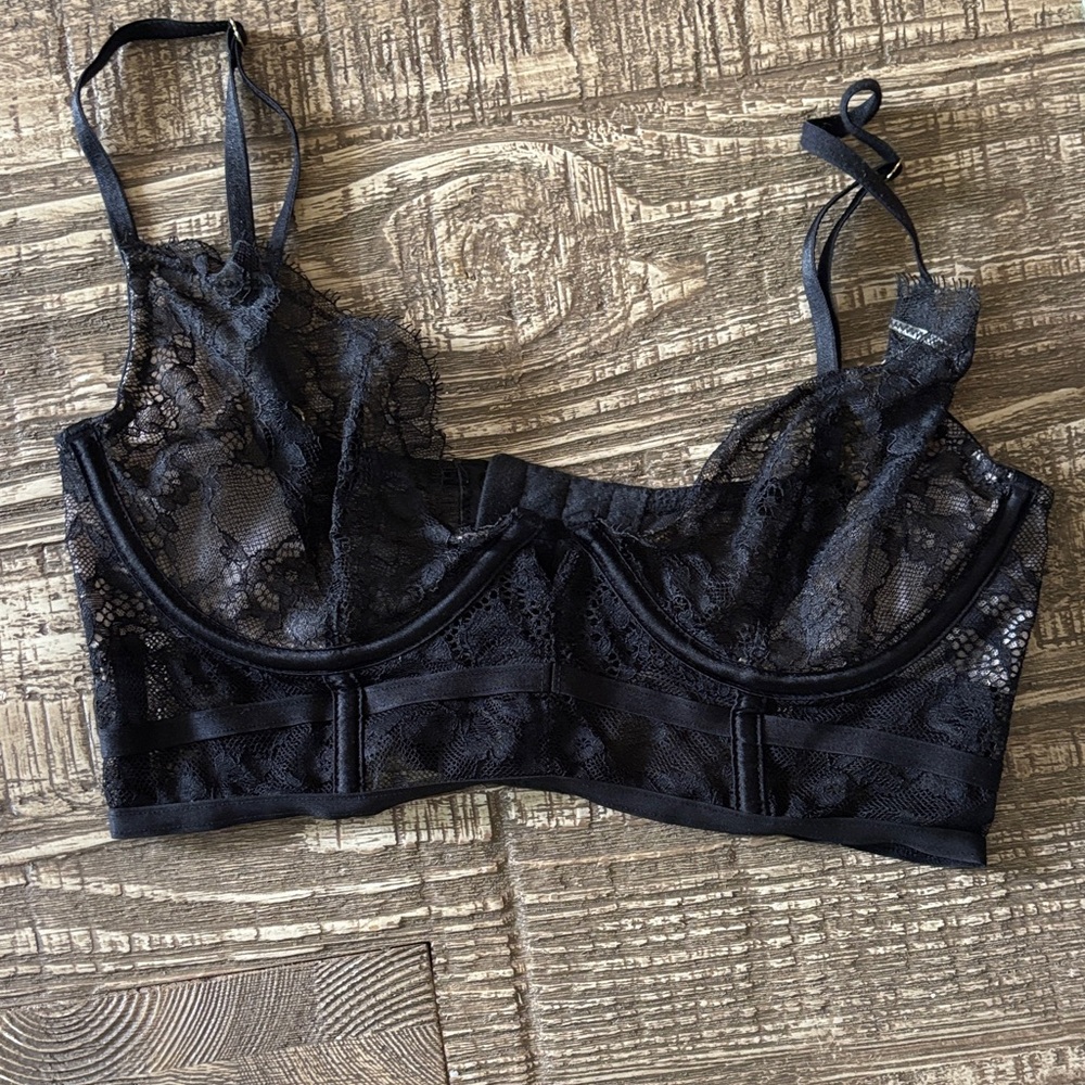 Victoria secret Lace Underwire Bralette - Black
